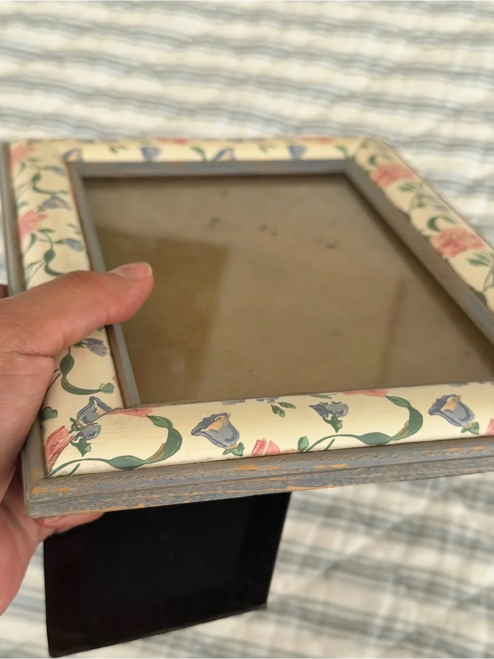 Vintage Floral Picture Frame in Cream, Pink & Blue